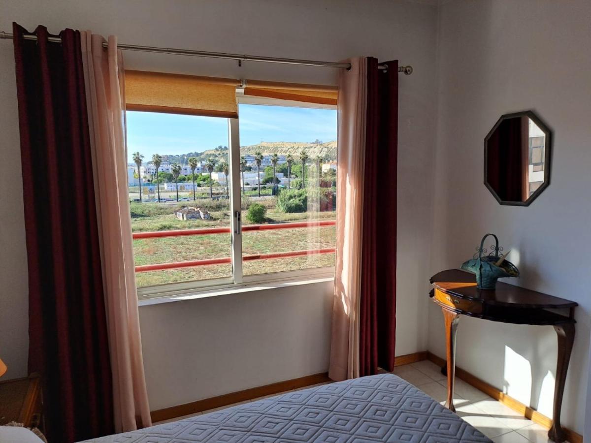 Remarkable 1 Bedroom Apartment Кошта-да-Капарика Экстерьер фото